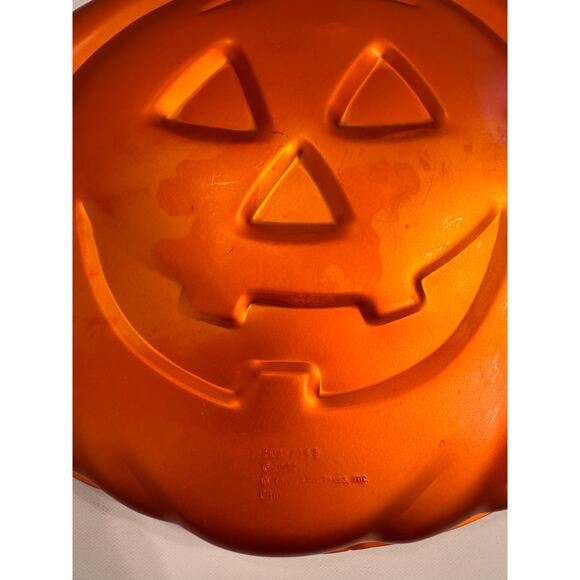 Vintage Halloween Wilton 2005-2059 2002 Jack O Lantern Orange Cake Pan 12" - Picture 4 of 5